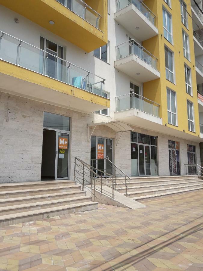 Бежевые Апартаменты Batumi Bagian luar foto